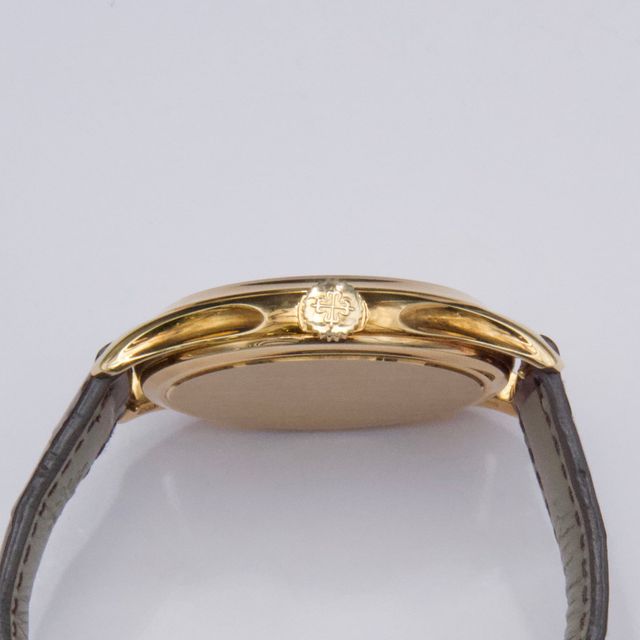 Patek Philippe Calatrava 5227J-001 Image 5